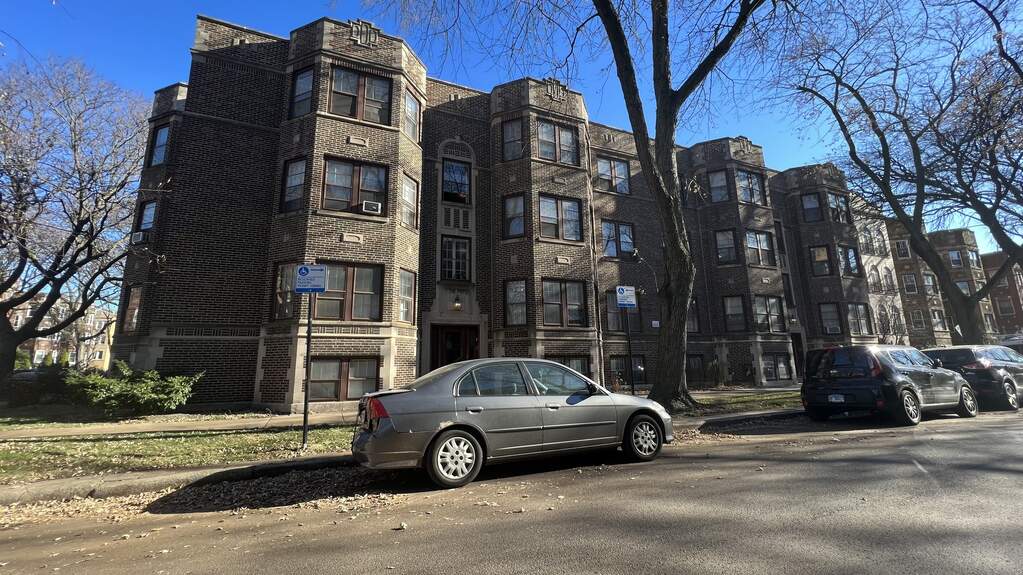 6455 N Bell Avenue 2, Chicago, IL 60645 MLS 11719580 properties