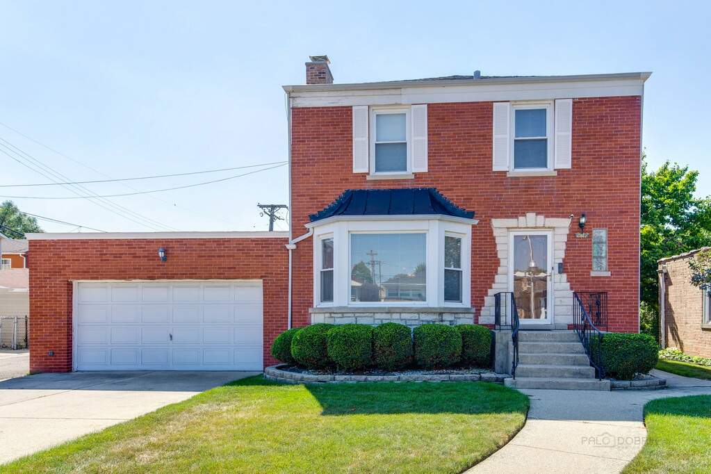 2817 W Bryn Mawr Avenue, Chicago, IL 60659 MLS 11720214