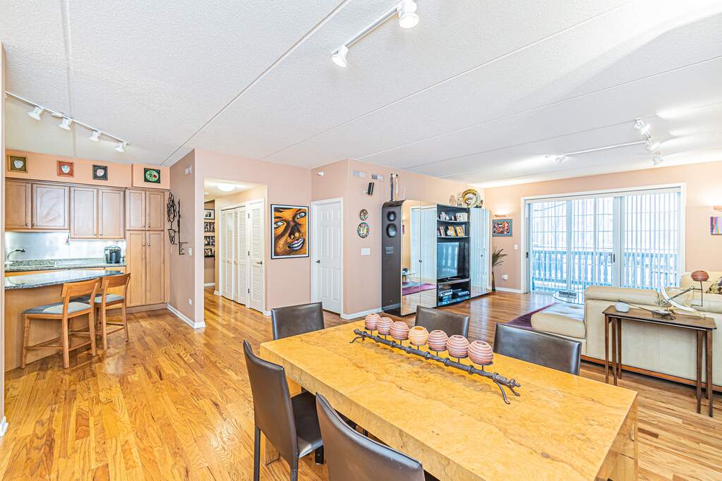 950 Augusta Way 115, Highland Park, IL 60035 MLS 11721893