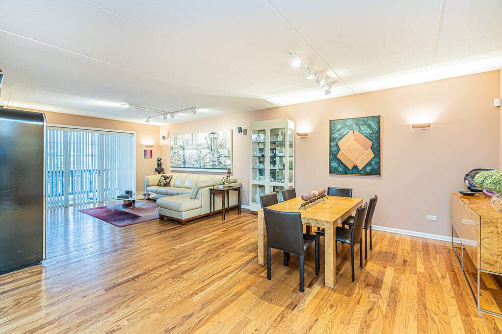 950 Augusta Way 115, Highland Park, IL 60035 MLS 11721893