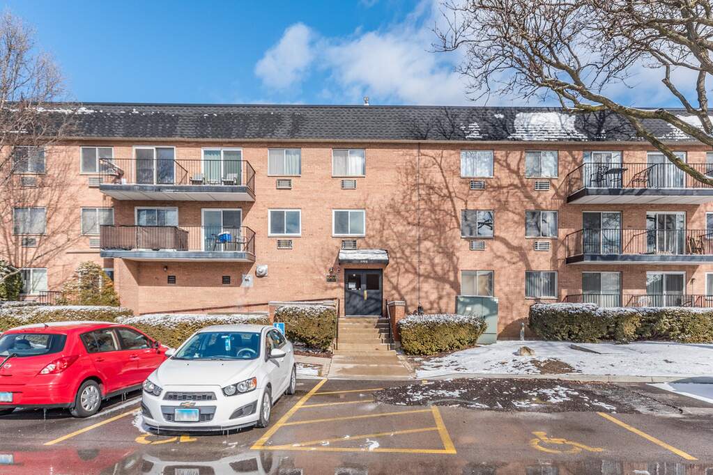 1004 N Mill Street 202, Naperville, IL 60563 MLS 11722030