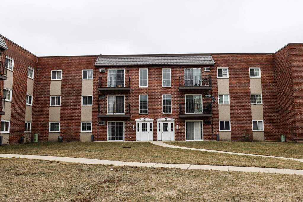 117 W Elk Trail 316, Carol Stream, IL 60188 MLS 11722478