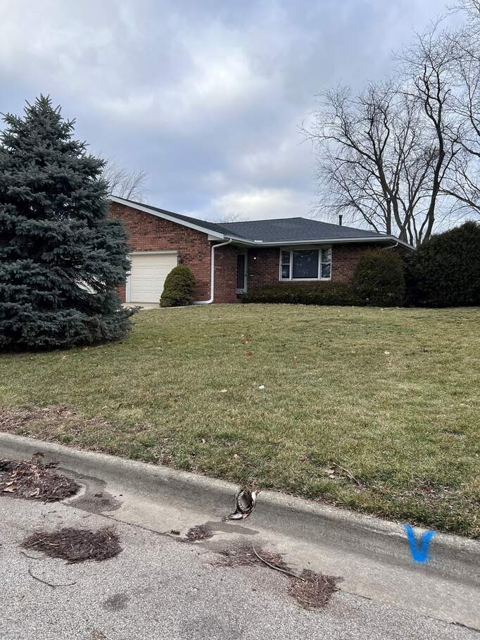 1710B Linda Lane, Normal, IL 61761 MLS 11725155 properties