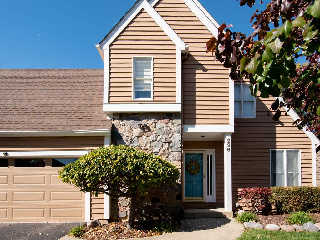 226 Windjammer Lane, Third Lake, IL 60030 MLS 11725173 properties