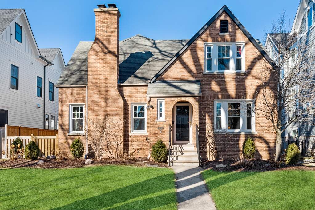 1628 Central Avenue, Wilmette, IL 60091 MLS 11727561 properties