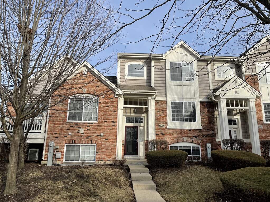 13939 John Humphrey Drive, Orland Park, IL 60462 MLS 11731884 properties Chicagoland