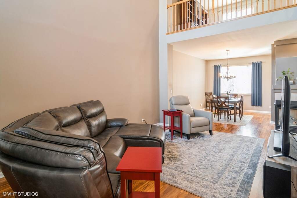 2593 Camberley Circle 3813, Westchester, IL 60154 MLS 11732564