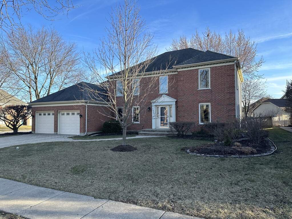 1633 Brentwood Drive, Mundelein, IL 60060 MLS 11732893 properties