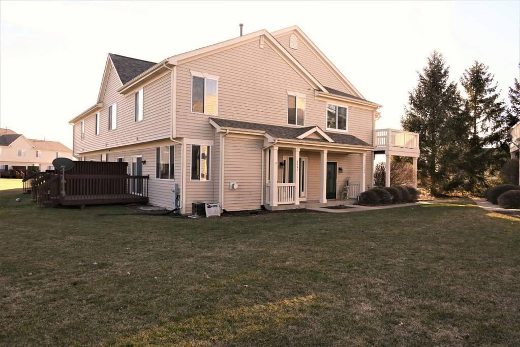 4484 Hilltop Drive, Loves Park, IL 61111 MLS 11734768 properties