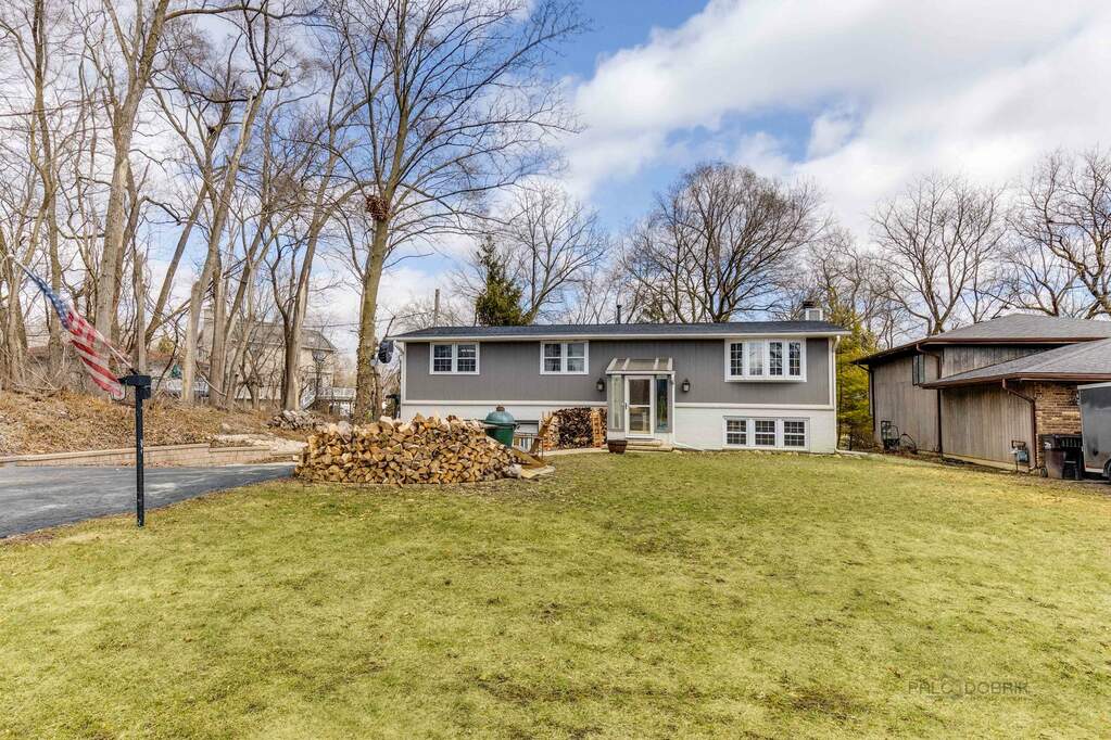 1104 N Garland Road, Wauconda, IL 60084 MLS 11735839 properties