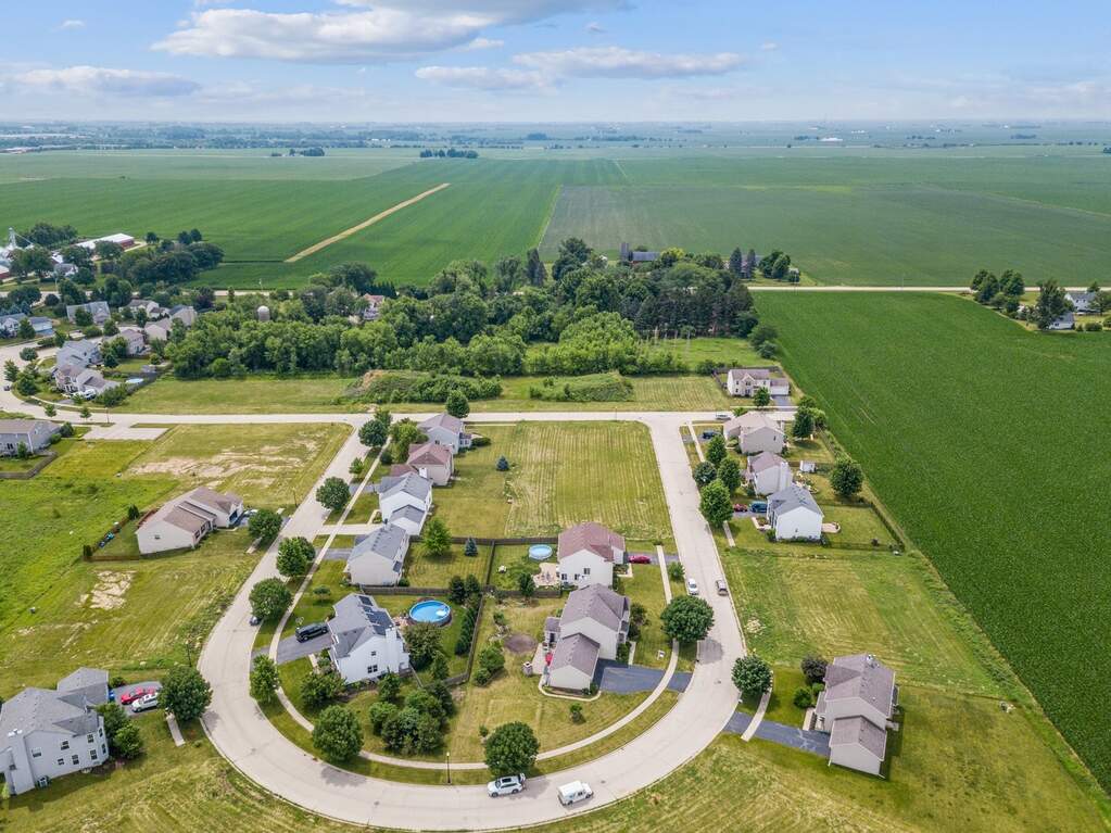 1761 Goldenrod Turn, Dekalb, IL 60115 MLS 11736693 properties