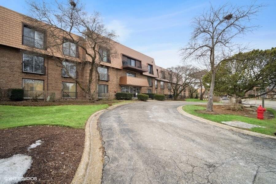 4000 Dundee Road 201C, Northbrook, IL 60062 MLS 11737704