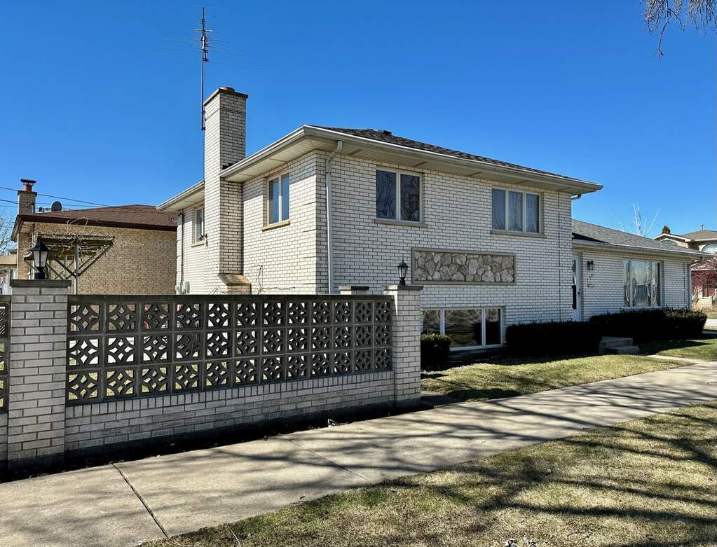 7501 W Argyle Street, Harwood Heights, IL 60706 MLS 11739263