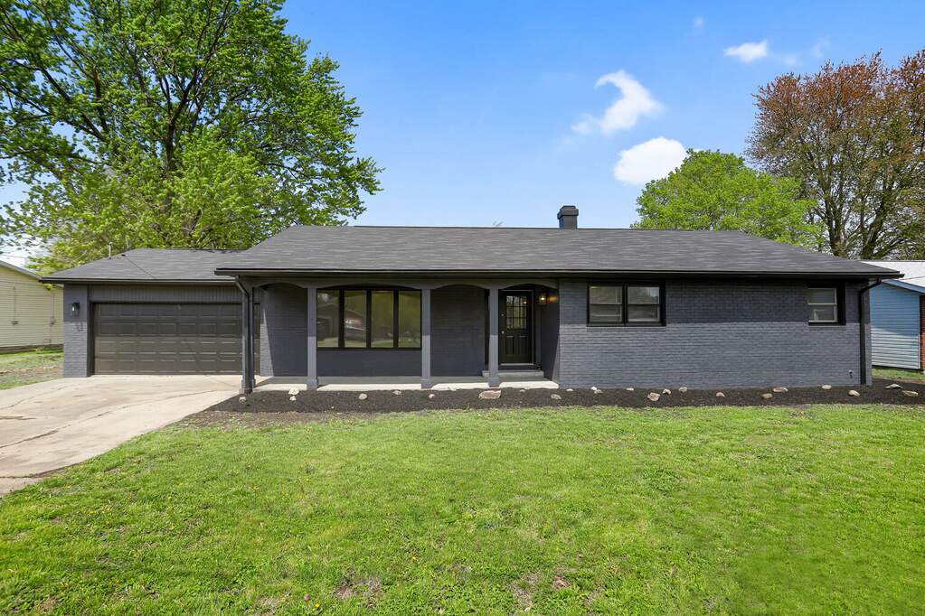 400 W Wing Street, Bement, IL 61813 MLS 11743172 properties