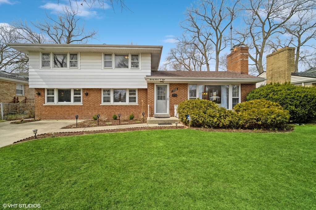 7708 Avenue, Skokie, IL 60076 MLS 11748227 properties