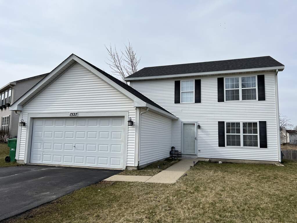 1327 E Fox Chase Drive, Round Lake Beach, IL 60073 MLS 11750274