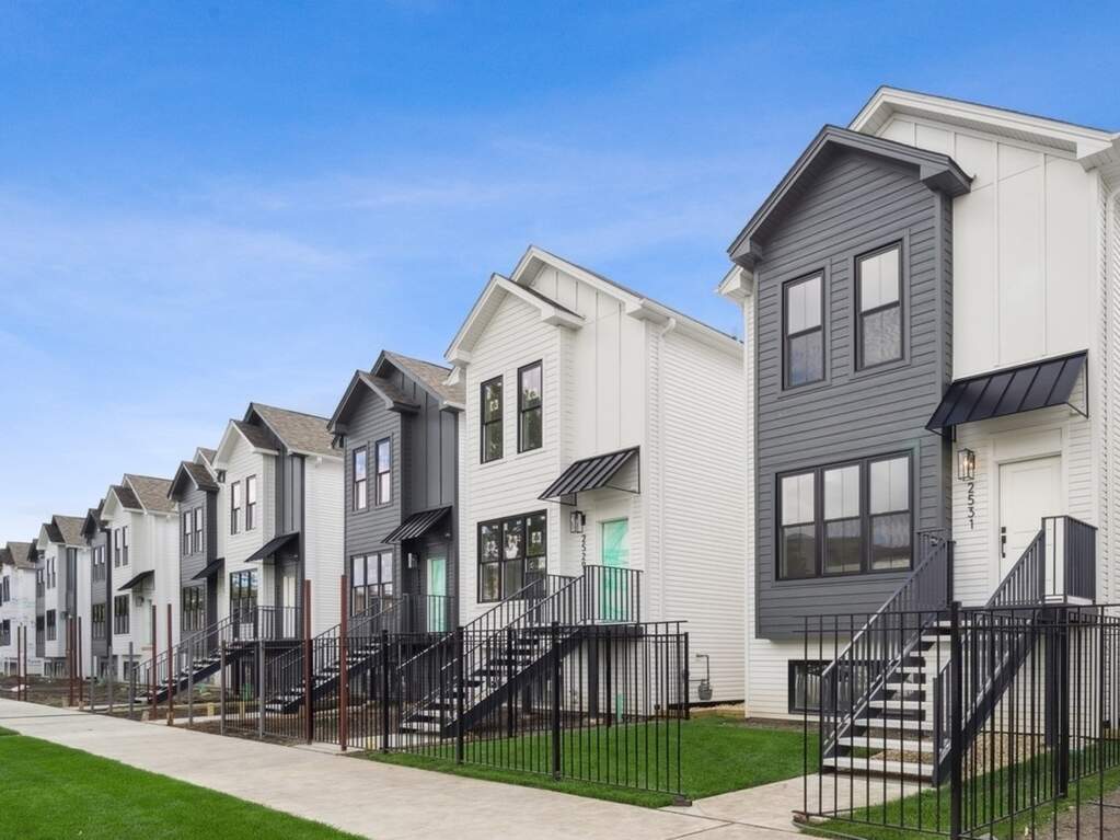 2525 W Lexington Street, Chicago, IL 60612 MLS 11751856 properties Chicagoland