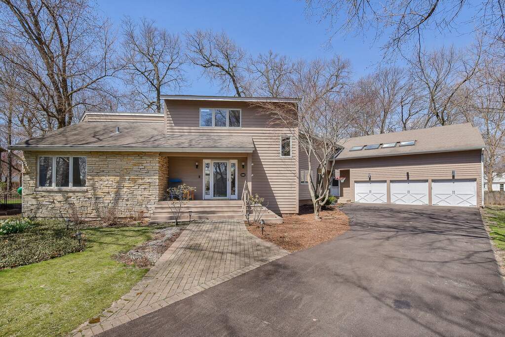 505 Pin Oak Court, St. Charles, IL 60174 MLS 11755005 properties