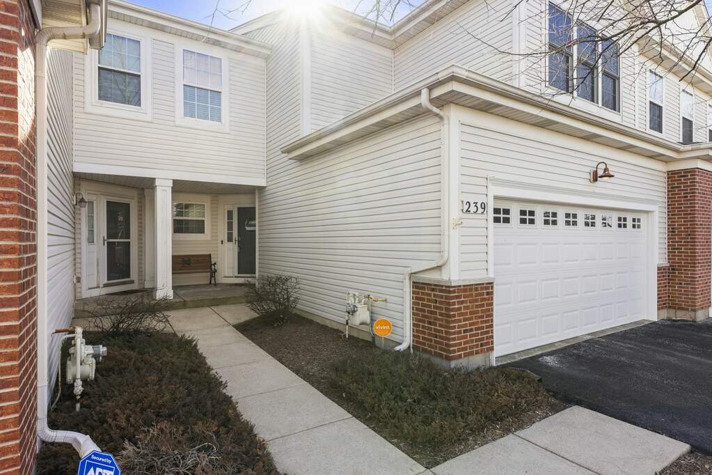 239 Dorset Avenue, Oswego, IL 60543 MLS 11757160 properties Chicagoland