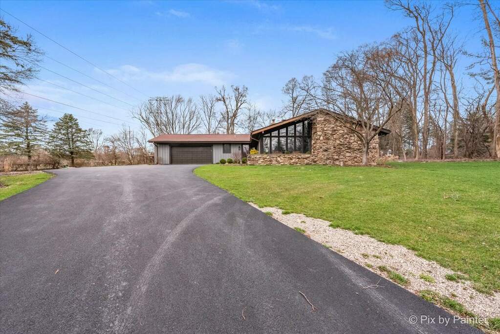 109 W County Line Road, Barrington, IL 60010 MLS 11758442