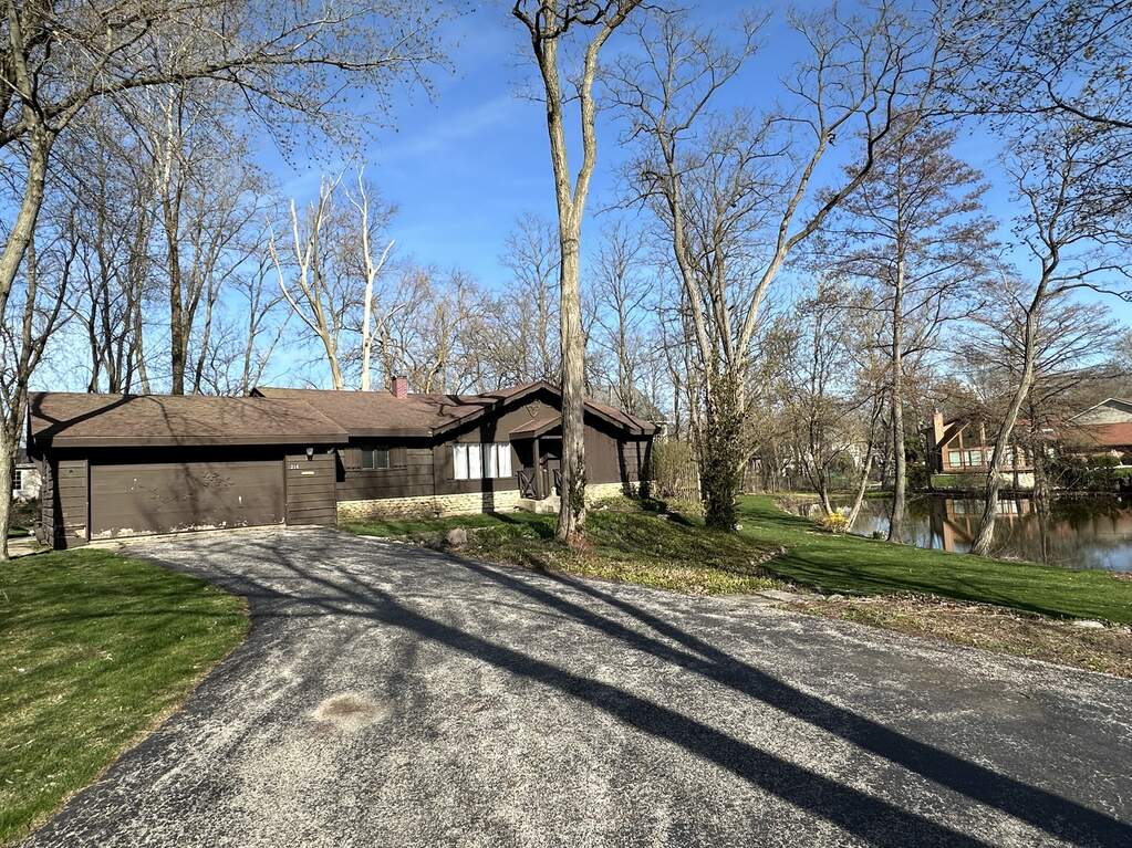 214 Clinton Court, Wheaton, IL 60187 MLS 11760752 properties