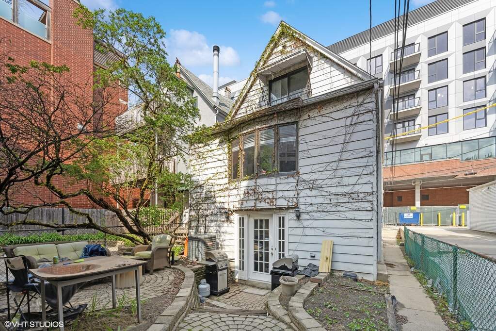 2737 N Kenmore Avenue, Chicago, IL 60614 MLS 11762537 properties Chicagoland