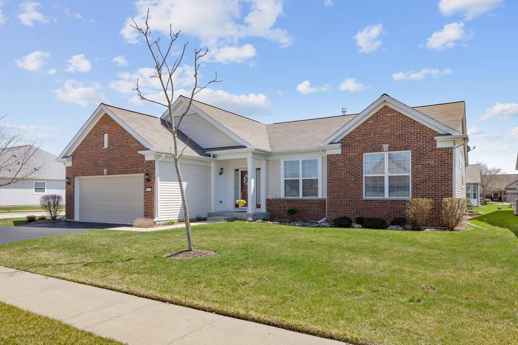 2458 Vista Trail, Elgin, IL 60124 MLS 11764021 properties Chicagoland