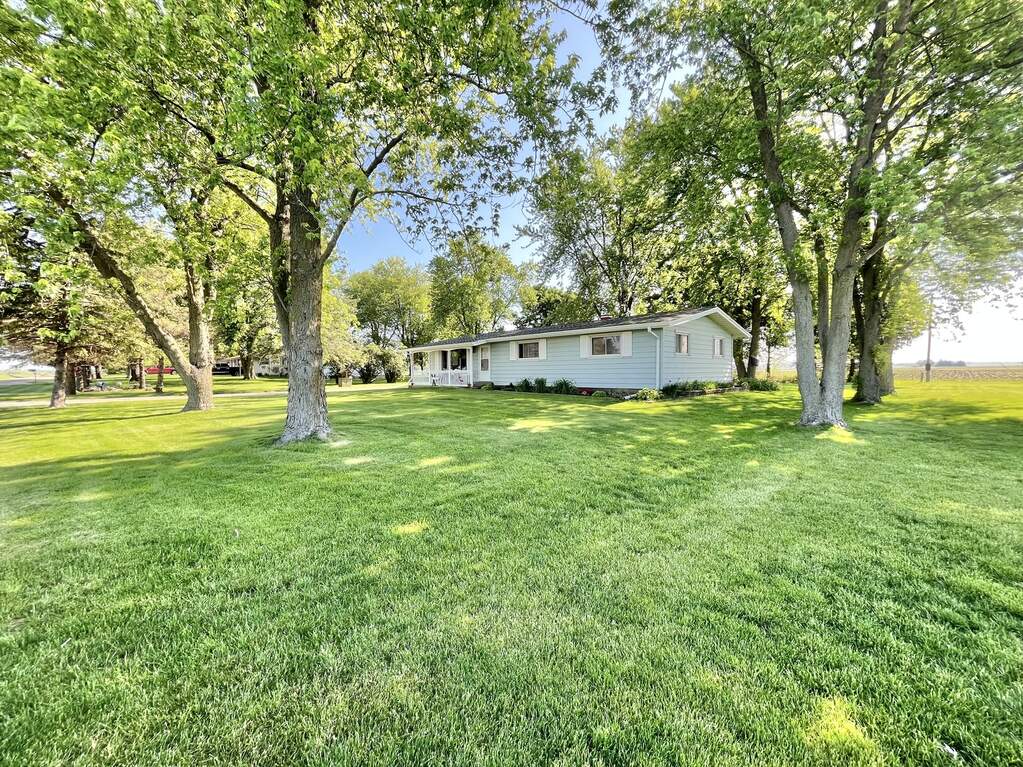 9657 N 1250 East Road, Shirley, IL 61772 MLS 11766217 properties