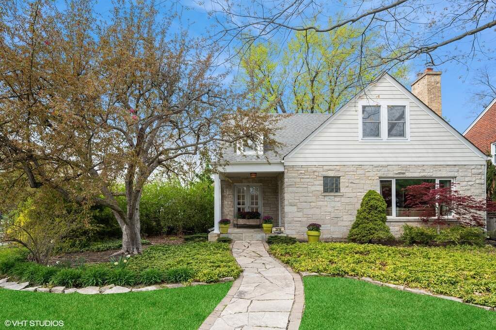 2418 Greenwood Avenue, Wilmette, IL 60091 MLS 11766220 properties