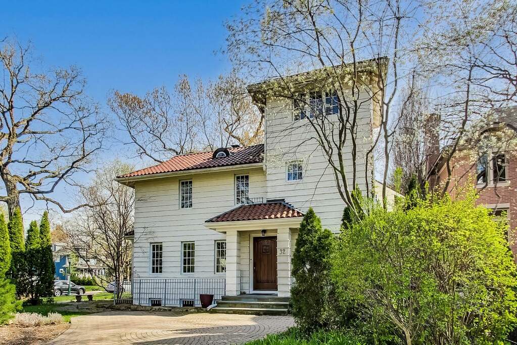 32 Crescent Place, Wilmette, IL 60091 MLS 11766488 properties