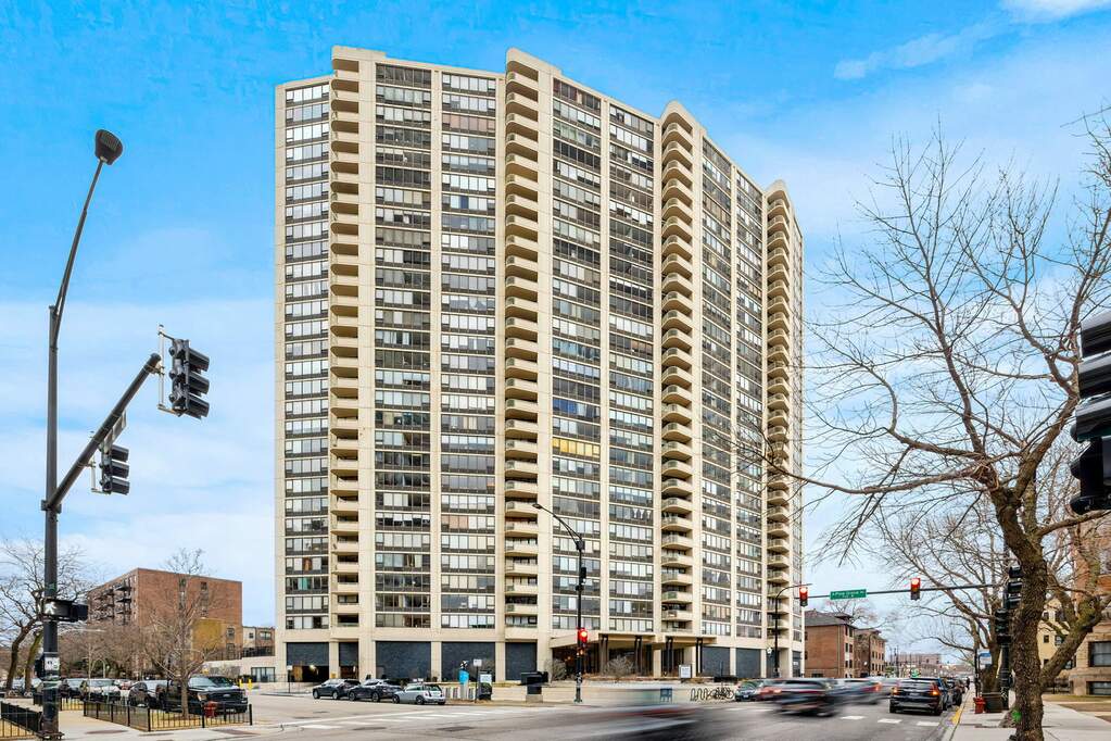 3930 N Pine Grove Avenue 1202, Chicago, IL 60613 MLS 11767816