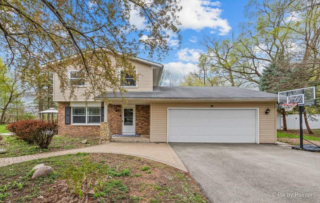 33W021 Bonnie Street, St. Charles, IL 60174 MLS 11768824