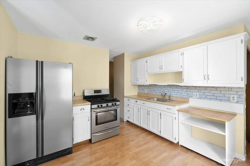 1002 Pearson Drive, Joliet, IL 60435 MLS 11768855 properties