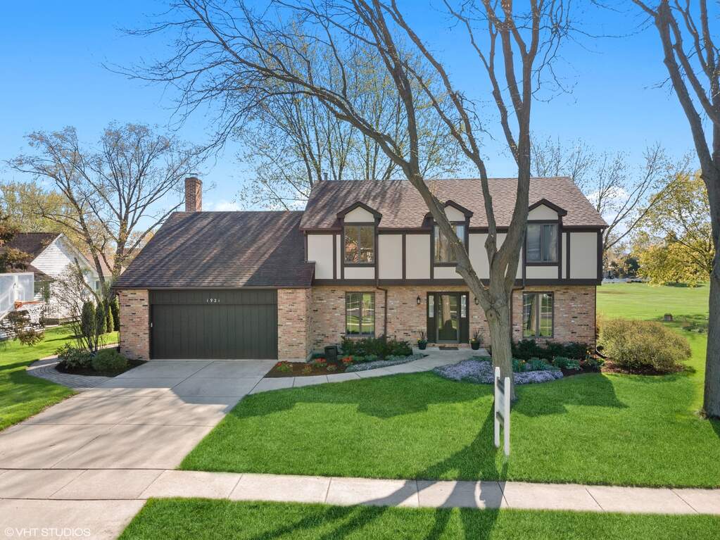 1921 Chatham Drive, Wheaton, IL 60189 MLS 11769960 properties