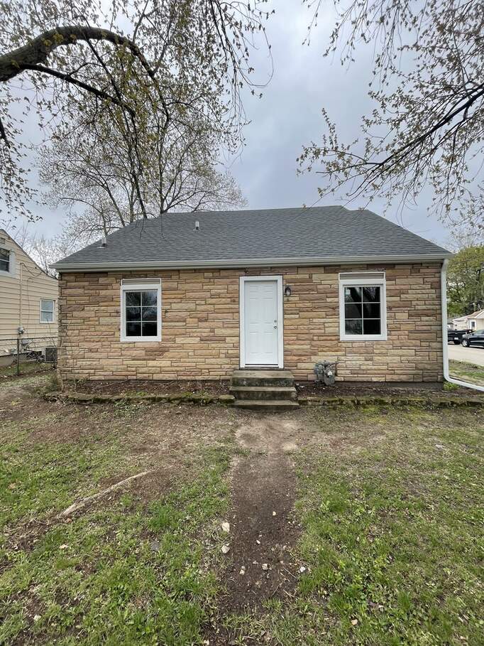 801 Colonial Drive, Machesney Park, IL 61115 MLS 11770953