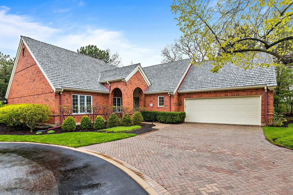 8 Regent Wood Road, Northfield, IL 60093 MLS 11772406 properties