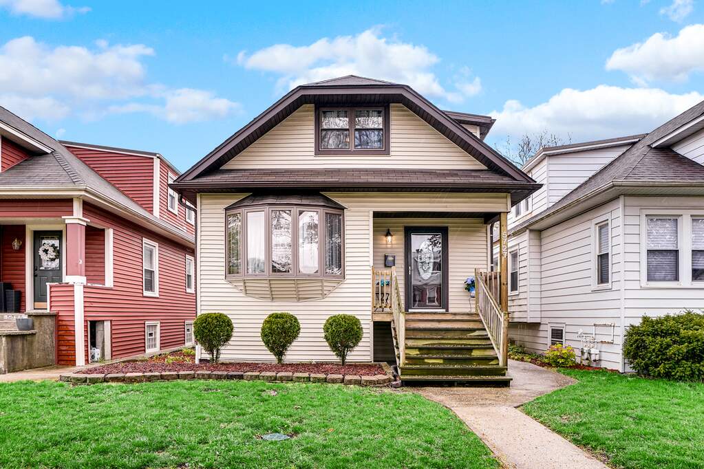 5727 W Waveland Avenue, Chicago, IL 60634 MLS 11775019 properties