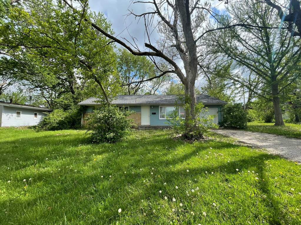 311 Edgebrook Drive, Champaign, IL 61820 MLS 11779078 properties