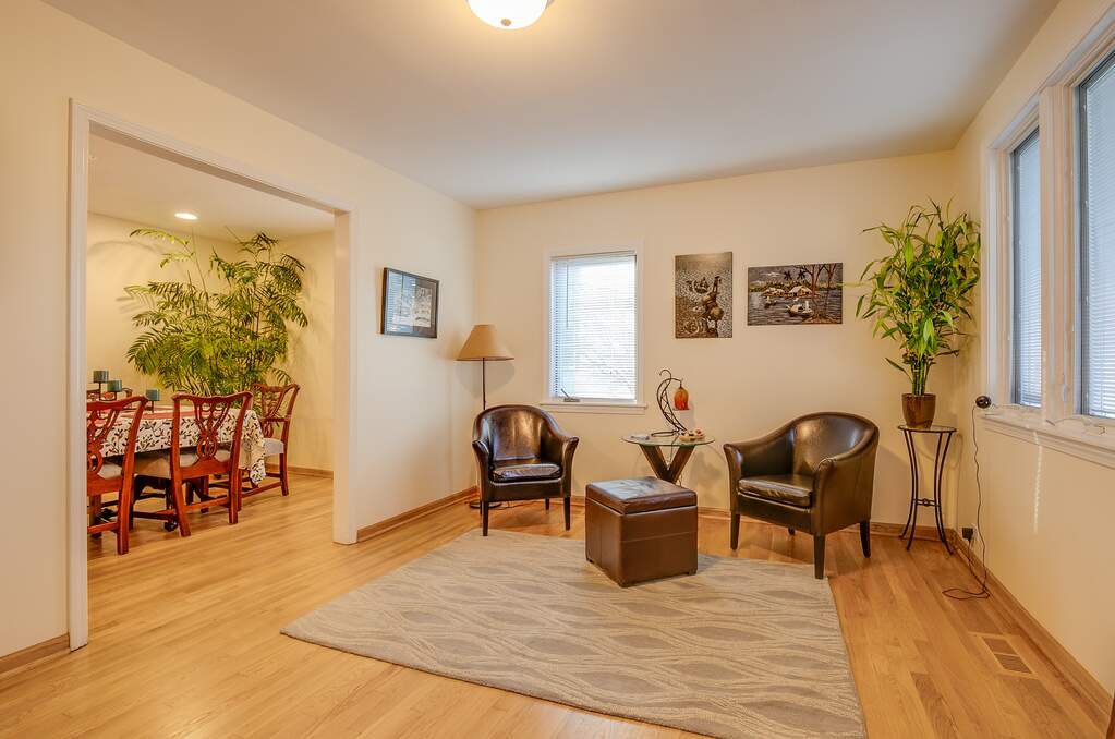 247 W Austin Avenue, Libertyville, IL 60048 MLS 11779327