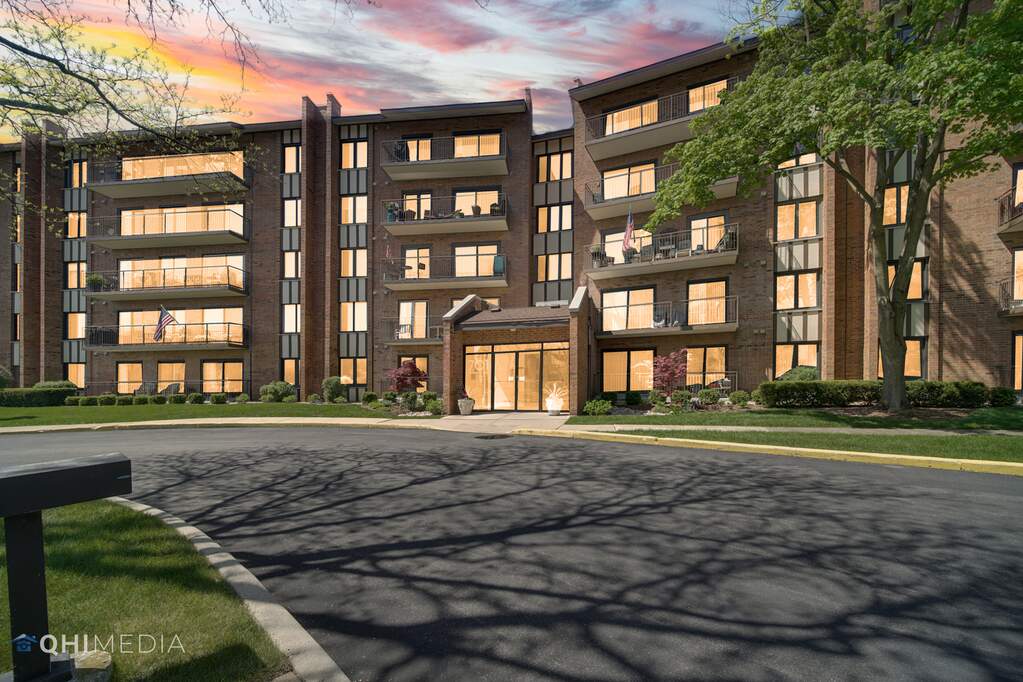 601 Lake Hinsdale Drive 108, Willowbrook, IL 60527 MLS 11779669