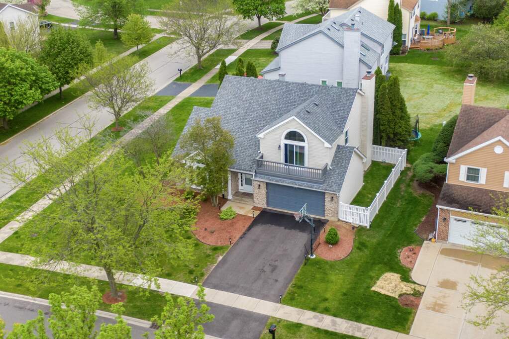 216 W Brookwood Lane, Bolingbrook, IL 60440 MLS 11780588 properties Chicagoland