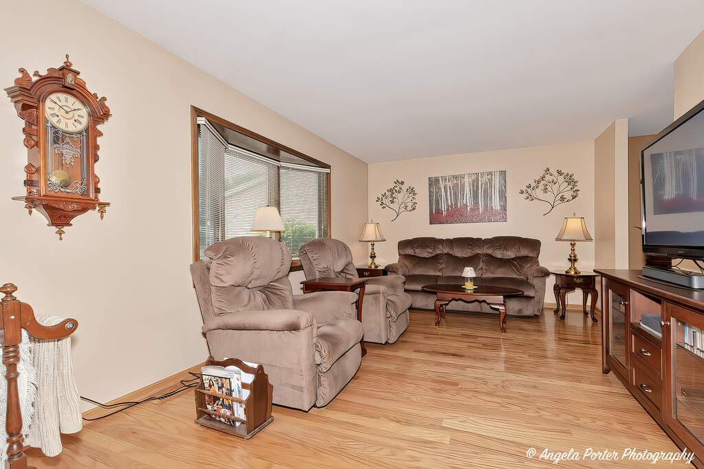 1814 Oak Drive, Mchenry, IL 60050 MLS 11784270 properties Chicagoland