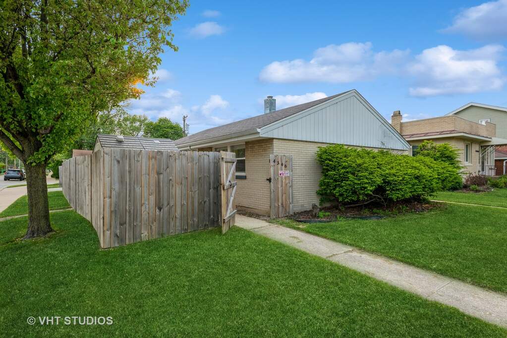 4346 Maple Avenue, Brookfield, IL 60513 MLS 11785592 properties