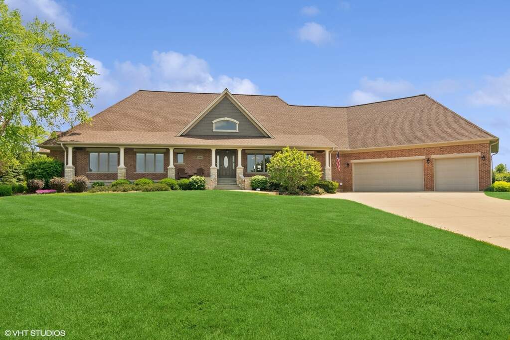 108 Governors Way, Hawthorn Woods, IL 60047 MLS 11789563