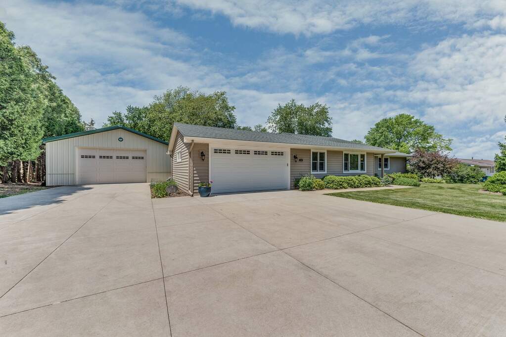 14 Royce Road, Oswego, IL 60543 MLS 11791565 properties Chicagoland