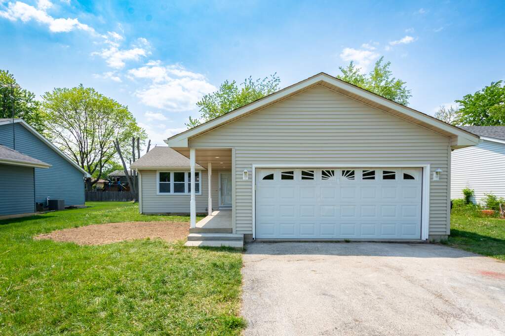 38342 N Manor Avenue, Beach Park, IL 60087 MLS 11792357 properties Chicagoland