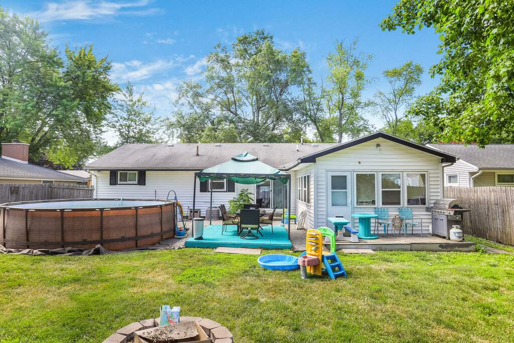 1049 Englewood Drive, Rantoul, IL 61866 MLS 11792872 properties