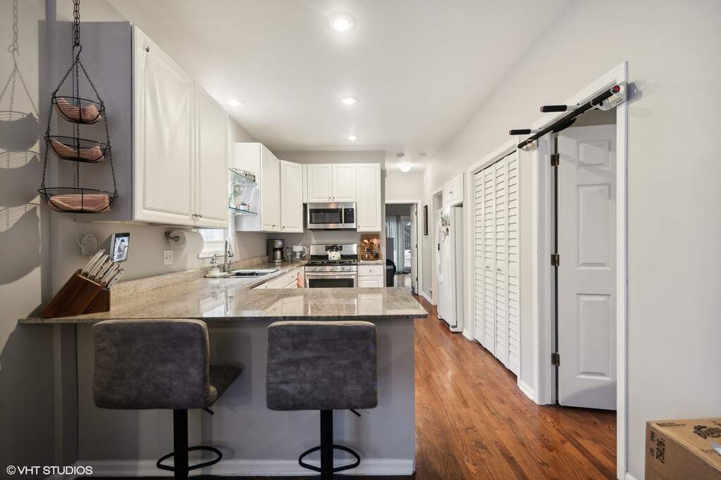 1756 W Roscoe Street, Chicago, IL 60657 MLS 11795717 properties