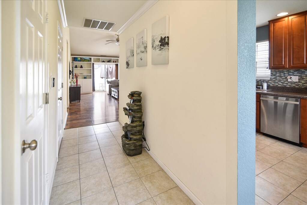 412 Luria Lane, Champaign, IL 61822 MLS 11795974 properties