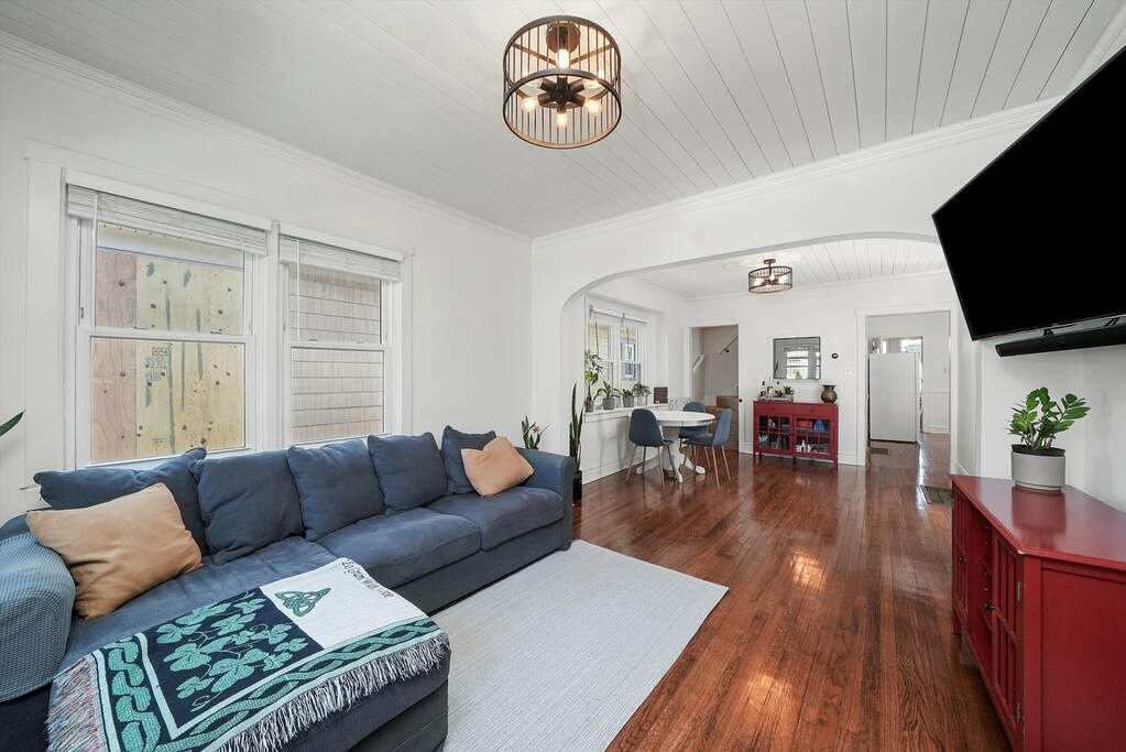 11034 S Troy Street, Chicago, IL 60655 MLS 11796767 properties